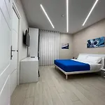 Blu 19 Naples